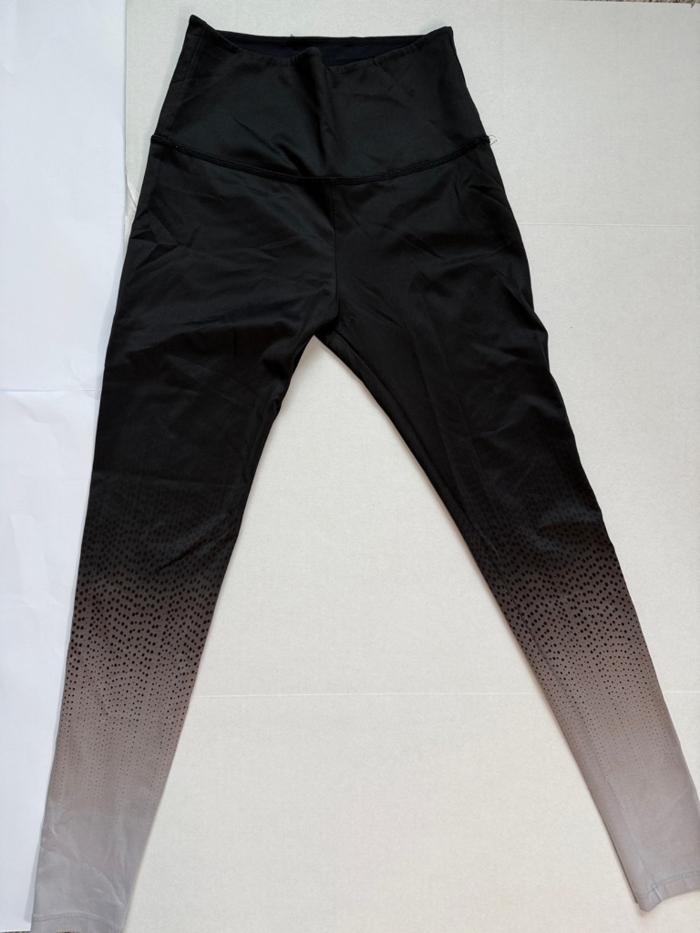 Beyond Yoga Leggings Full Length Ombré Black Gray size Medium - Picture 3 of 14